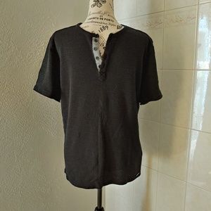 Guess crew shirt